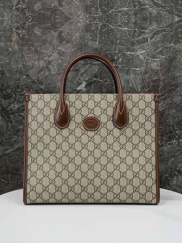 구찌 인터로킹 G 스몰 토트백 [매장가 265만원대]