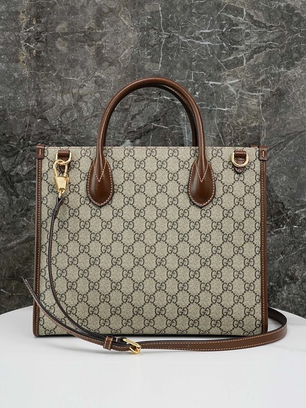 구찌 인터로킹 G 스몰 토트백 [매장가 265만원대]