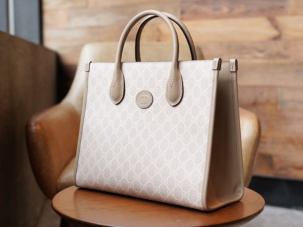 구찌 인터로킹 G 스몰 토트백 [매장가 265만원대]