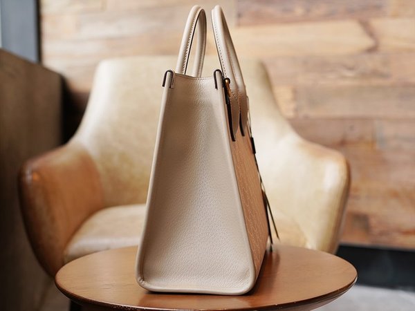 구찌 인터로킹 G 스몰 토트백 [매장가 265만원대]