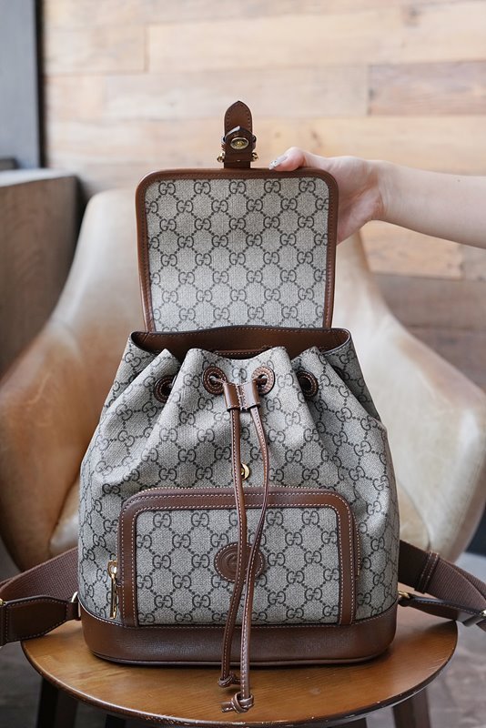 구찌 인터로킹 G 백팩 [매장가 276만원대]