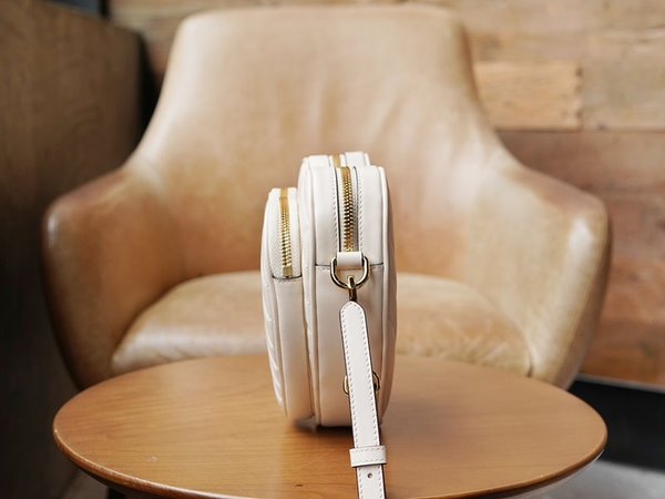 구찌 인터로킹 G 미니 하트 숄더백 [매장가 266만원대]