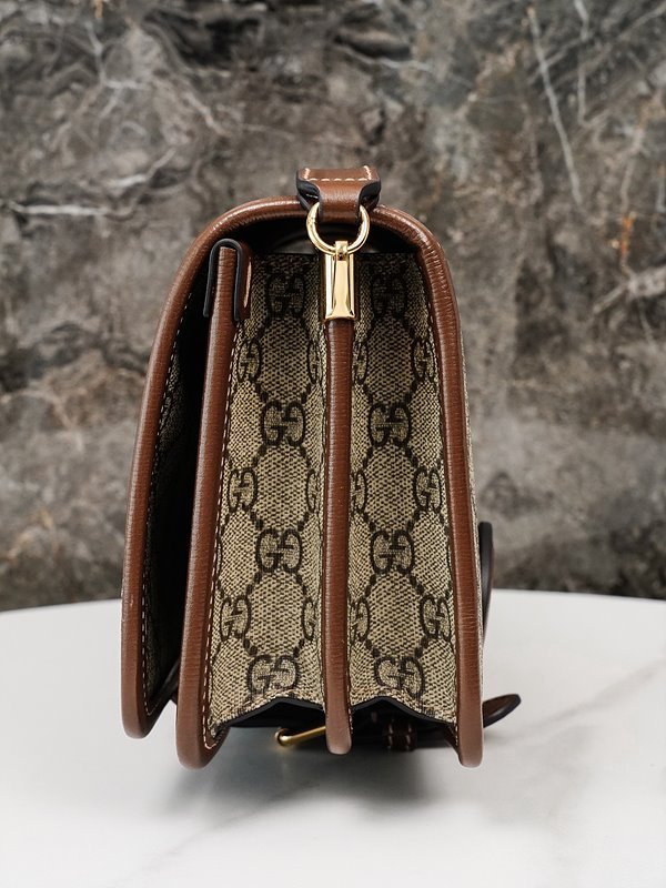 구찌 인터로킹 G 미니 크로스백 [매장가 198만원대]