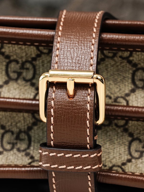 구찌 인터로킹 G 미니 크로스백 [매장가 198만원대]