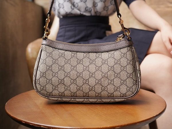 구찌 오피디아 스몰 핸드백 [매장가 163만원대]