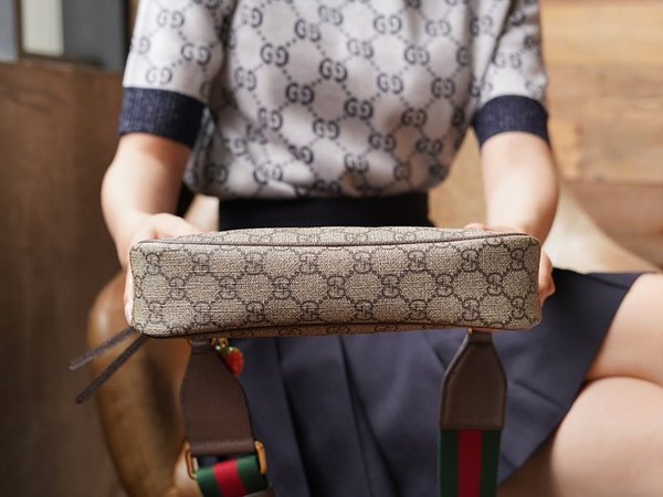 구찌 오피디아 스몰 핸드백 [매장가 163만원대]