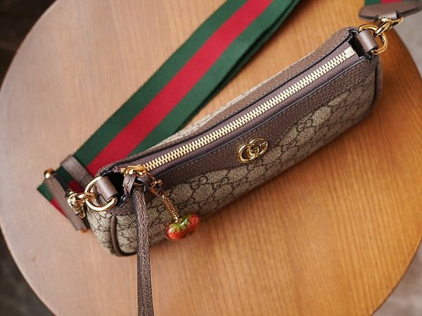 구찌 오피디아 스몰 핸드백 [매장가 163만원대]