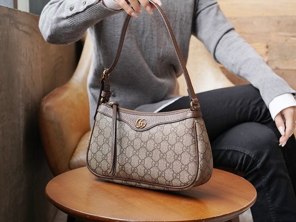 구찌 오피디아 스몰 핸드백 [매장가 163만원대]