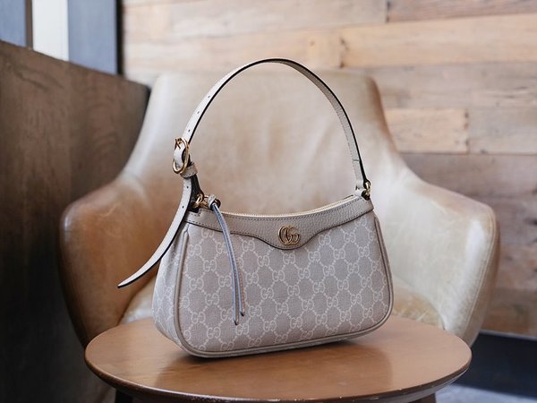 구찌 오피디아 스몰 핸드백 [매장가 163만원대]