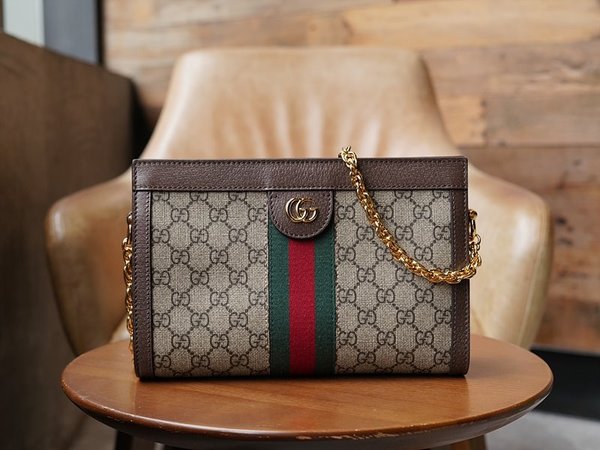 구찌 오피디아 GG 수프림 숄더백 [매장가 236만원대]