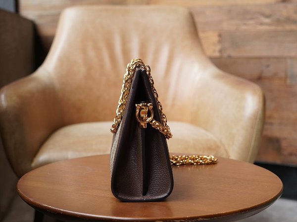 구찌 오피디아 GG 수프림 숄더백 [매장가 236만원대]