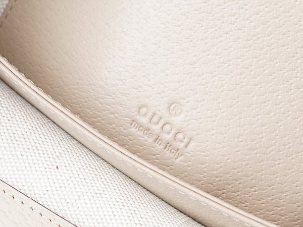 구찌 오피디아 GG 수프림 숄더백 [매장가 236만원대]