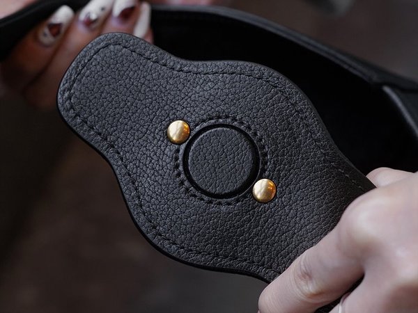 구찌 아프로디테 미디엄 숄더백 [매장가 284만원대]