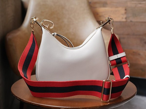 구찌 아따슈 스몰 숄더백 [매장가 360만원대]