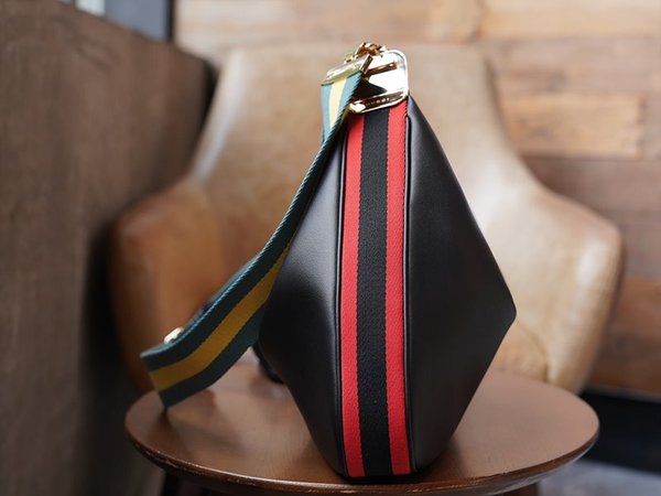 구찌 아따슈 미디엄 숄더백 [매장가 430만원대]