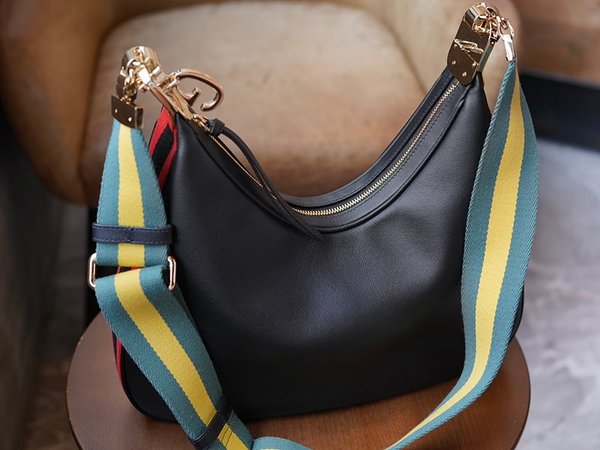 구찌 아따슈 미디엄 숄더백 [매장가 430만원대]