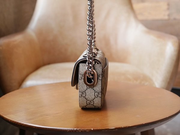 구찌 쁘띠 GG 수퍼 미니백 [매장가 257만원대]