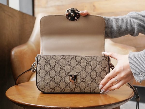 구찌 쁘띠 GG 미니 숄더백 [매장가 257만원대]