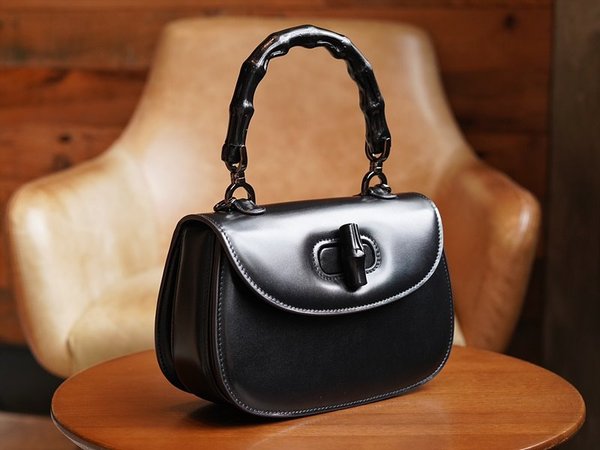 구찌 뱀부 1947 스몰 탑 핸들백 [매장가 640만원대]