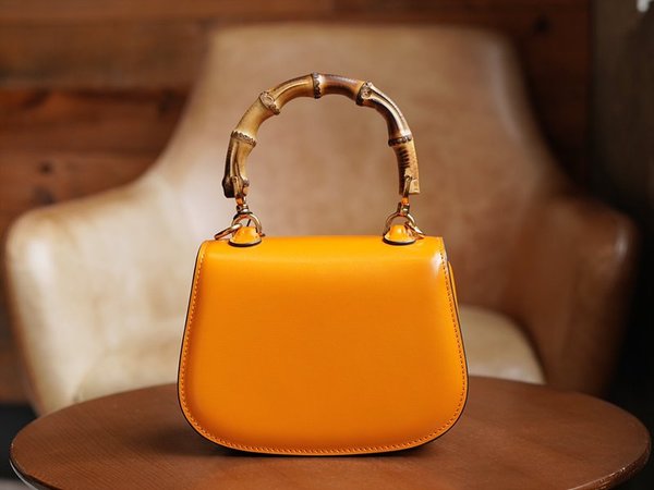 구찌 뱀부 1947 미니 탑 핸들백 [매장가 550만원대]