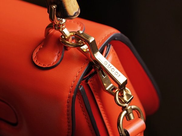 구찌 뱀부 1947 미니 탑 핸들백 [매장가 550만원대]