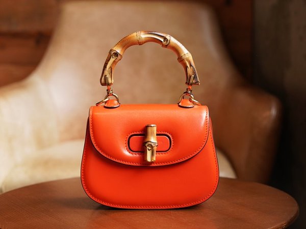 구찌 뱀부 1947 미니 탑 핸들백 [매장가 550만원대]