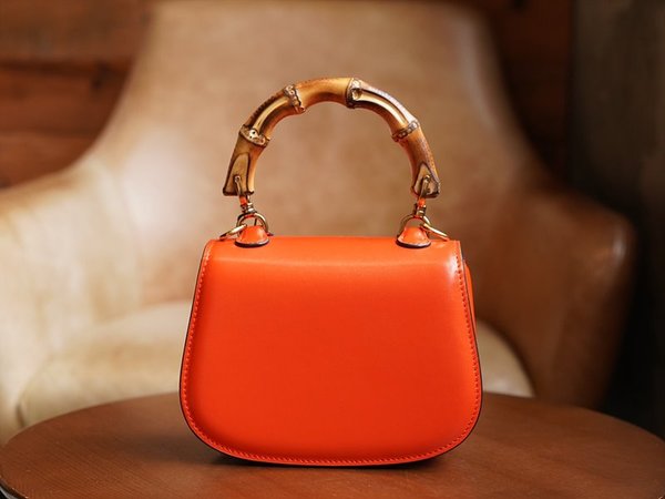 구찌 뱀부 1947 미니 탑 핸들백 [매장가 550만원대]