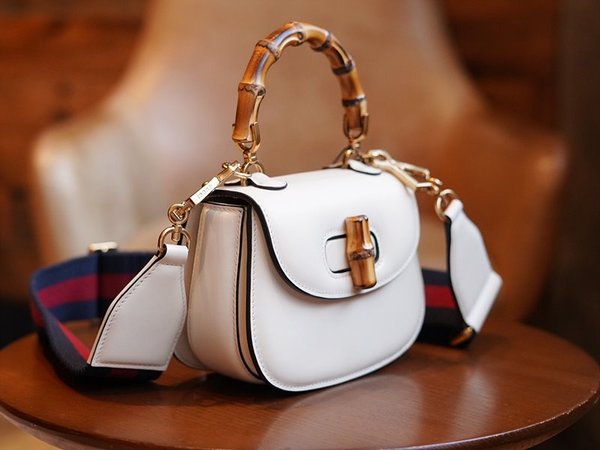 구찌 뱀부 1947 미니 탑 핸들백 [매장가 550만원대]