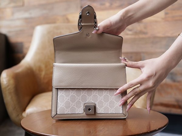 구찌 디오니서스 GG 수프림 캔버스 미니 숄더백 [매장가 330만원대]