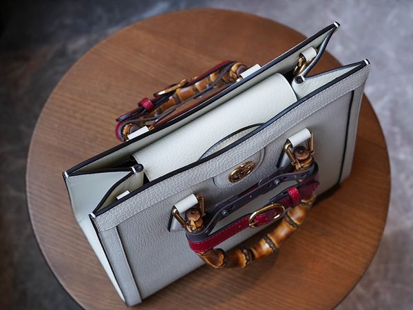 구찌 다이애나 스몰 토트백 [매장가 610만원대]