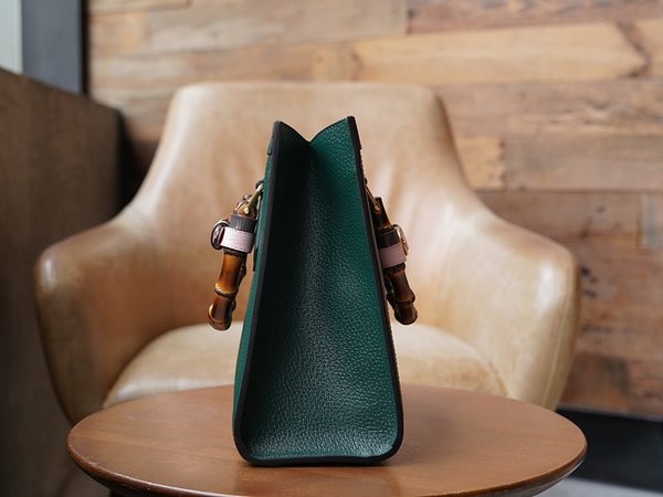 구찌 다이애나 스몰 토트백 [매장가 610만원대]