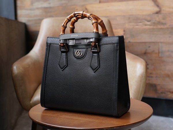 구찌 다이애나 스몰 토트백 [매장가 610만원대]