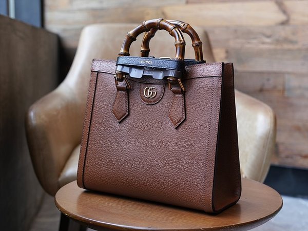 구찌 다이애나 스몰 토트백 [매장가 610만원대]