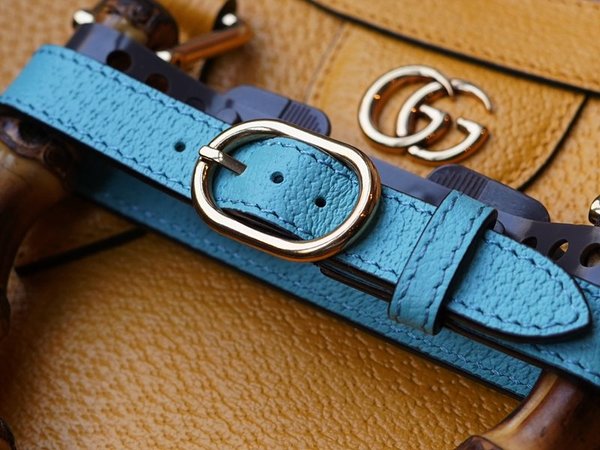 구찌 다이애나 스몰 토트백 [매장가 610만원대]