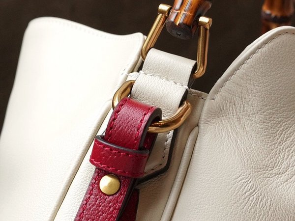 구찌 다이애나 스몰 숄더백 [매장가 320만원대]