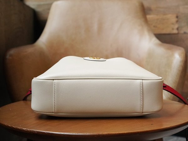 구찌 다이애나 스몰 숄더백 [매장가 320만원대]