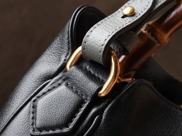 구찌 다이애나 스몰 숄더백 [매장가 320만원대]