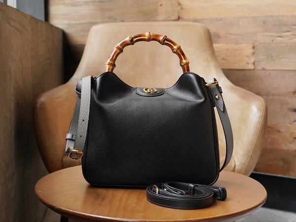 구찌 다이애나 스몰 숄더백 [매장가 320만원대]