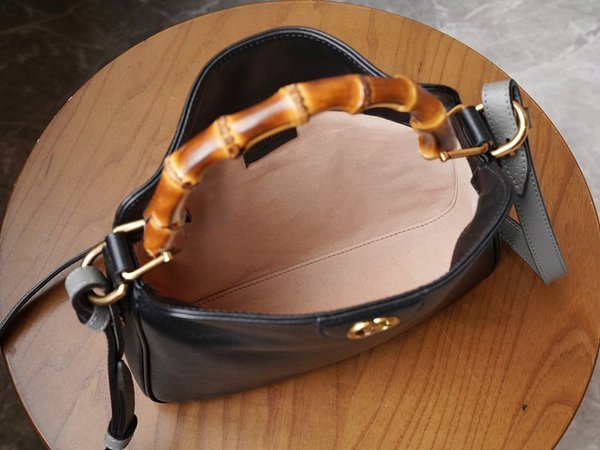 구찌 다이애나 스몰 숄더백 [매장가 320만원대]