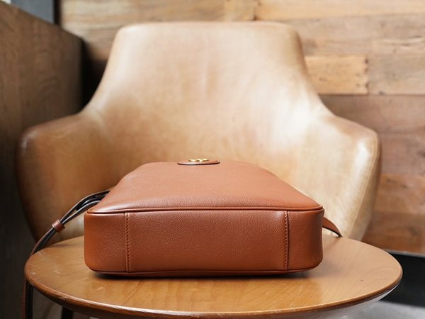 구찌 다이애나 스몰 숄더백 [매장가 320만원대]