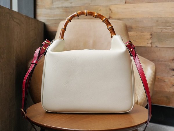 구찌 다이애나 미디엄 숄더백 [매장가 390만원대]