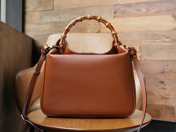 구찌 다이애나 미디엄 숄더백 [매장가 390만원대]