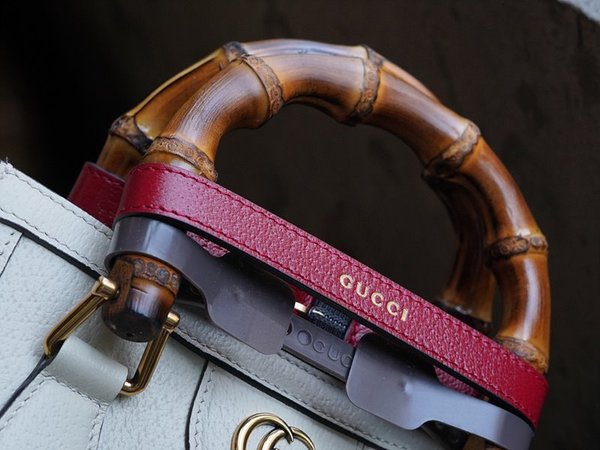 구찌 다이애나 미니 토트백 [매장가 450만원대]