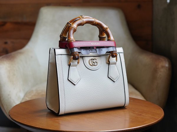 구찌 다이애나 미니 토트백 [매장가 450만원대]