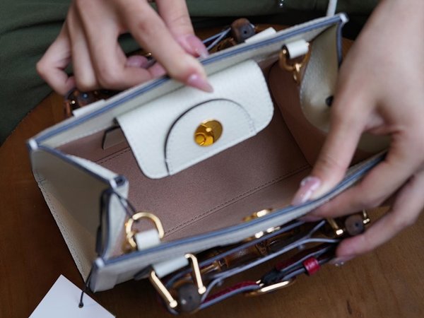 구찌 다이애나 미니 토트백 [매장가 450만원대]