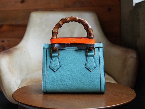 구찌 다이애나 미니 토트백 [매장가 450만원대]