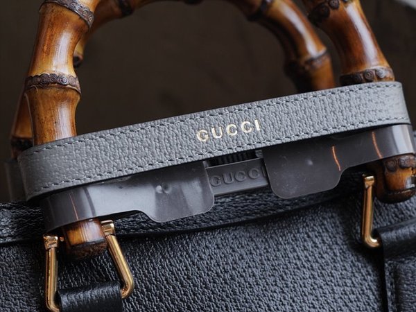 구찌 다이애나 미니 토트백 [매장가 450만원대]