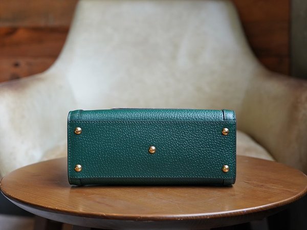 구찌 다이애나 미니 토트백 [매장가 450만원대]