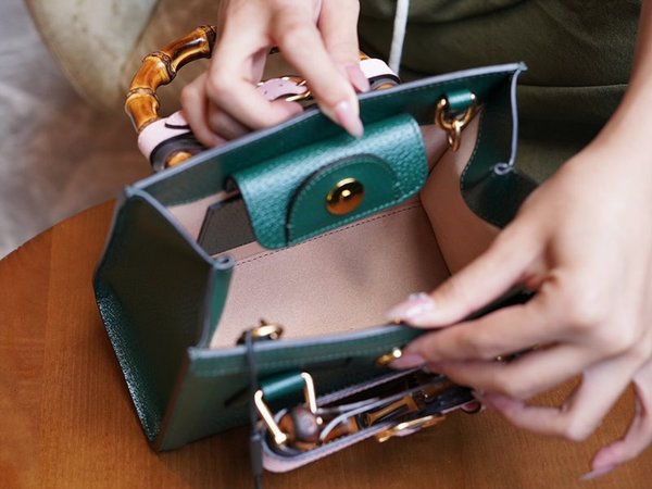 구찌 다이애나 미니 토트백 [매장가 450만원대]