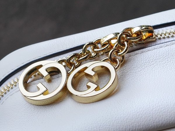 구찌 블론디 탑 핸들백 [매장가 310만원대]